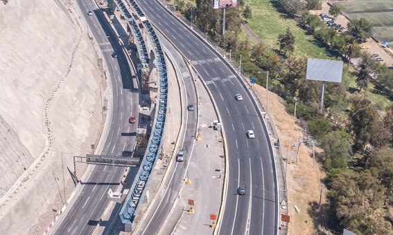 Autopista Américo Vespucio.