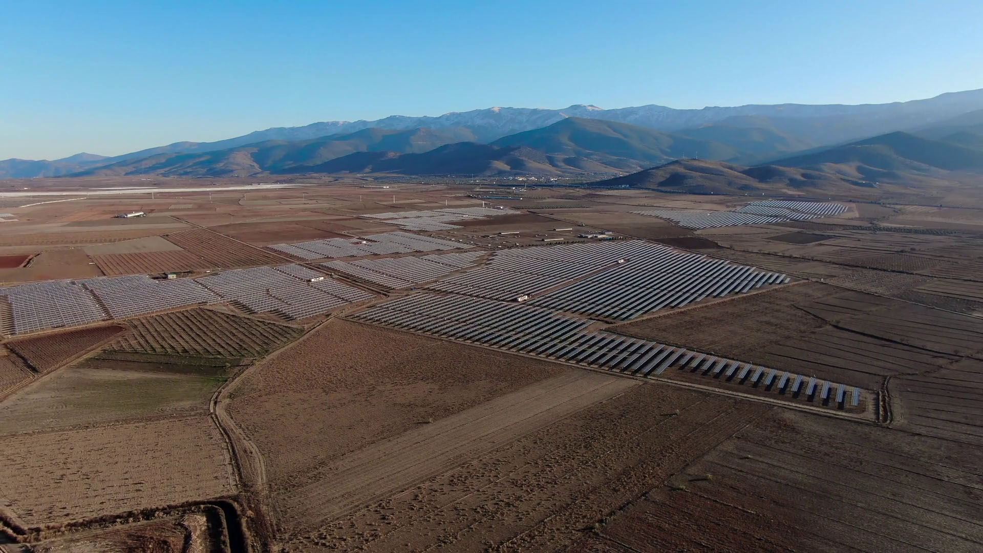 Planta fotovoltaica Huéneja. 150 MW. Adjudicado por 40 millones de euros